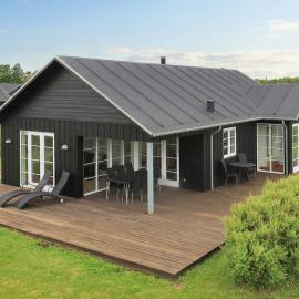 4 star holiday home in Nysted，位于尼斯泰兹的酒店