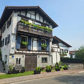 Hotel SPA Atxaspi，位于莱萨卡的酒店