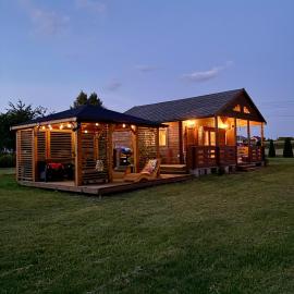 Domek nad jeziorem，位于Izdebno的酒店