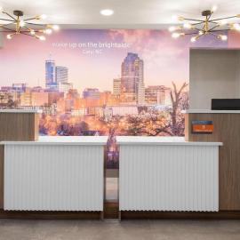 La Quinta by Wyndham Raleigh Cary，位于卡瑞的酒店
