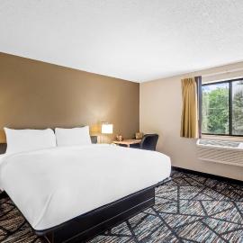 Quality Inn & Suites Howe - Sturgis，位于Howe的酒店