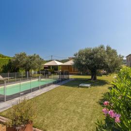 Mas Font - Casa rural con piscina privada y jardín a 10min de Girona