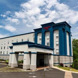 Hampton Inn Turnersville，位于布莱克伍德的酒店