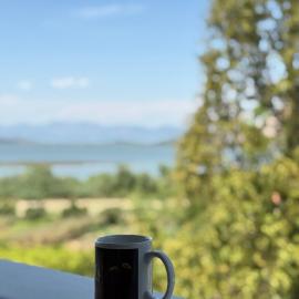 Hotel Viluni，位于Baks-Rrjoll的酒店