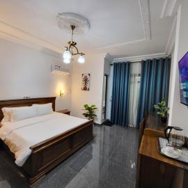 Justina Guest House Hôtel，位于杜阿拉的酒店