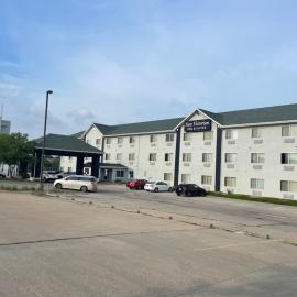 New Victorian Inn & Suites Lincoln,位于林垦的酒店