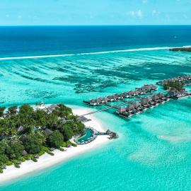 Four Seasons Resort Maldives at Kuda Huraa，位于北马累环礁的酒店