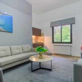 Pearl of Faqra - Studios & Apartments，位于佛雷亚的酒店