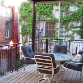 Large Historic Downtown Loft - Rear，位于梅肯的酒店