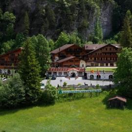 Waldhotel Doldenhorn，位于坎德施泰格的酒店
