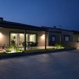 Deluxe Stay Villas，位于兹拉马的酒店