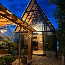 Chalet casa colibrí，位于梅尔加的酒店