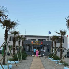 Mango Beach and Hotel，位于费里的酒店