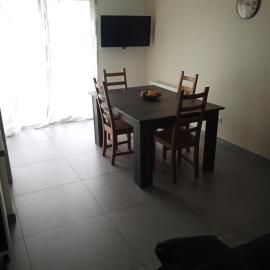Appartement 1 chambre，位于Jayat的酒店
