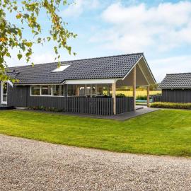 4 star holiday home in Hovborg，位于Hovborg的酒店