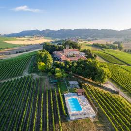 Relais Castello di Razzano，位于阿尔法诺纳塔的酒店