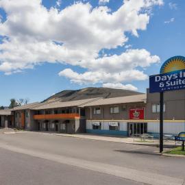Days Inn and Suites by Wyndham Downtown Missoula-University,位于米苏拉的酒店