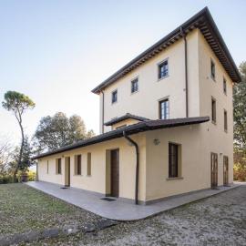 Mansion in Citerna with Pool & Terrace，位于Citerna的酒店