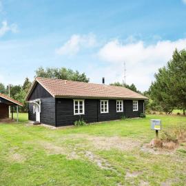 8 person holiday home in Rødby，位于克兰尼茨的酒店