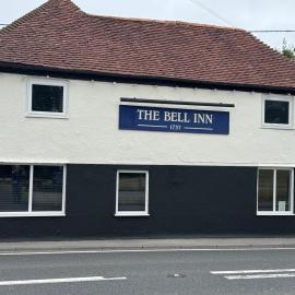 The Bell Inn，位于索尔兹伯里的酒店