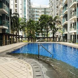 Kai cabins NAIA 3 walking distance Newport City Pasay，位于马尼拉的酒店