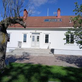 Boglösa B&B，位于恩雪平的酒店