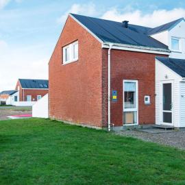 6 person holiday home in Rømø，位于罗莫柯克比的酒店