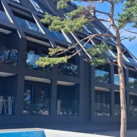 Czarna Perła 109 luksusowy apartament,basen,garaż,taras Hel，位于赫尔的酒店