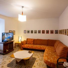 Francesca's House, Ceto Ospitar