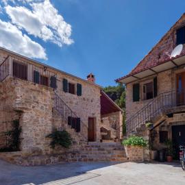Stone Villa Marjan，位于Pitve的酒店