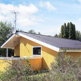 4 star holiday home in Stege，位于斯泰厄的酒店