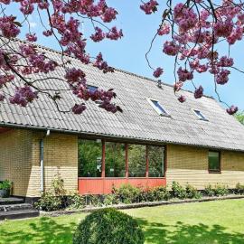 4 person holiday home in Nexø，位于Balke的酒店