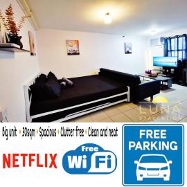 Luna staycation Cozy Condo near Enchanted Kingdom，位于Santa Rosa的酒店