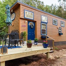 True Tiny Home & Community - 6 Mins To Downtown，位于Mentone的酒店