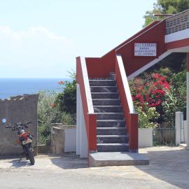 Αlexandros apartment，位于沃特斯的酒店