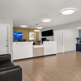 Suburban Studios Orange Park - Jacksonville near Naval Air Station,位于橘园的酒店