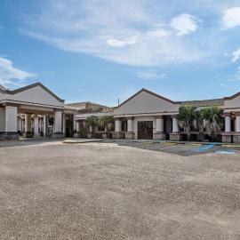 Baymont by Wyndham Port Arthur - Groves Area，位于亚瑟港的酒店