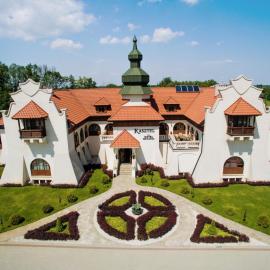 Hotel Kasztel,位于Rzezawa的酒店