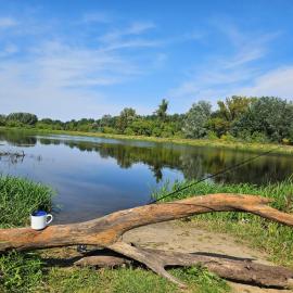 Dom z linią brzegową Narwi 3，位于Szygówek的酒店