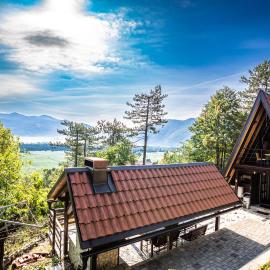 Little paradise house，位于Lič的酒店