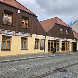 U Anny Šmejdířky，位于宁布尔克的酒店