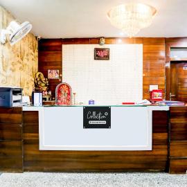 Super Collection O Kampoo Tiraha Road Formerly Siddhi Vinayak，位于Lashkar的酒店