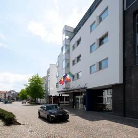 Holiday Inn Express Mechelen City Centre by IHG，位于梅赫伦的酒店