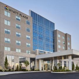 Hyatt Place Toronto Mississauga and Luxe Convention Centre，位于米西索加的酒店