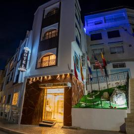 Hotel Esmeralda，位于舍夫沙万的酒店