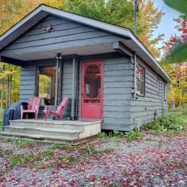 Chalet Chic Shack - Un endroit paisible，位于Frampton的酒店
