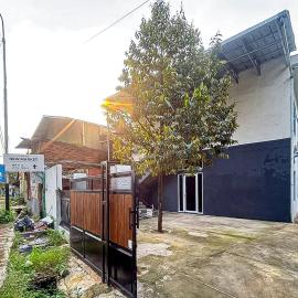RedDoorz near RS Hermina Tangerang,位于Pasarbaru的酒店