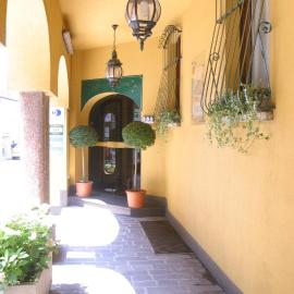 Albergo Della Corona，位于比纳斯科的酒店
