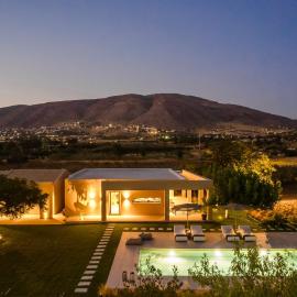 The Attican Villa & Estate，位于阿纳维索斯的酒店