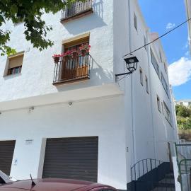 Mulhacen Apartment，位于特雷韦莱斯的酒店